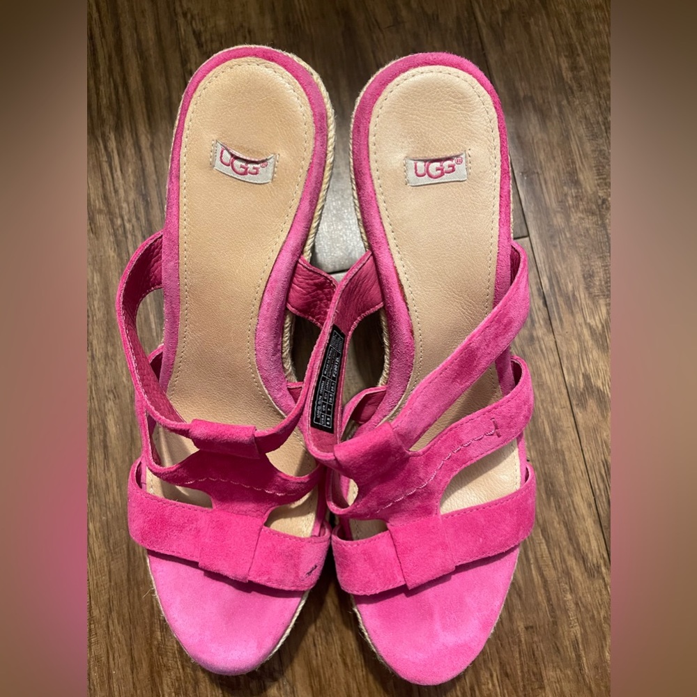 Pink uggs - Picture 6 of 12